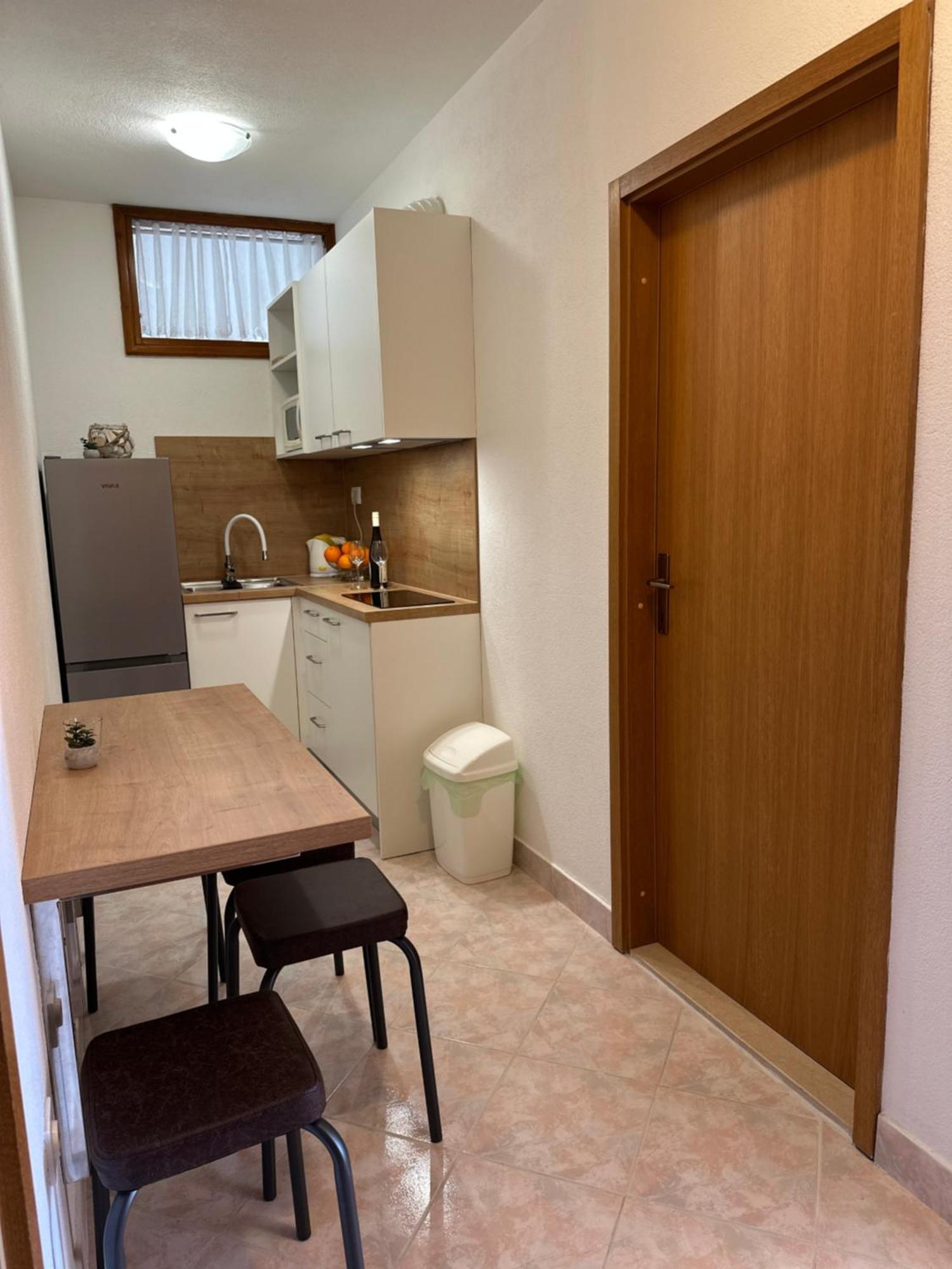 Apartmani Jurica I Ankica Brela Ngoại thất bức ảnh